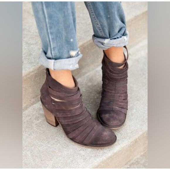 Free People Hybrid Antiqued Strappy Leather Heeled Bootie Chocolate Brown Size 9 - Picture 1 of 13